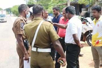 வவுனியா இளைஞனை மோதிதள்ளிய அமெரிக்கன் தூதரக சொகுசு வாகனம்
