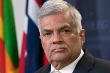 பதவியேற்ற சில மணி நேரங்களின் பதவியை துறந்த நாடாளுமன்ற உறுப்பினர்!