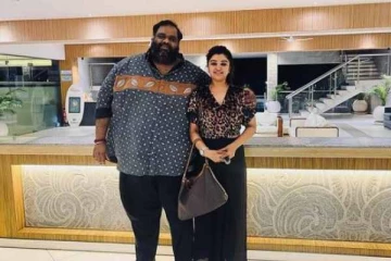 சீரியல் நடிகை மகாலட்சுமி கணவர் ரவீந்தரை விவாகரத்து செய்கிறாரா?