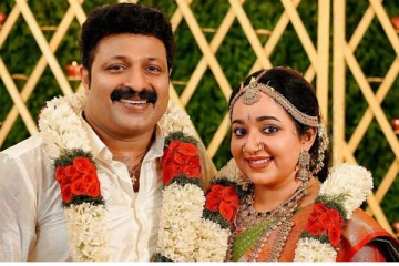 38 வயதில் காதலரை திருமணம் செய்து கொண்ட பிரபல சீரியல் நடிகை! யார் தெரியுமா? வைரலாகும் புகைப்படம்