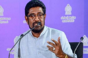 அரசை கவிழ்க்கவே முடியாது! - கெஹலிய திட்டவட்டம்