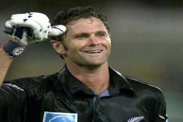 மருத்துவமனையில் உயிருக்கு போராடும் கிரிக்கெட் வீரர்!  சோகத்தில் ரசிகர்கள்