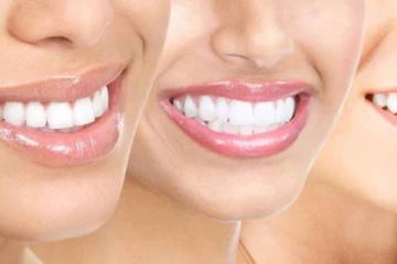 2 நிமிடத்தில் மஞ்சள் பற்கள் வெள்ளையாக்க வேண்டுமா? அப்போ இதை மட்டும் செய்யுங்க...