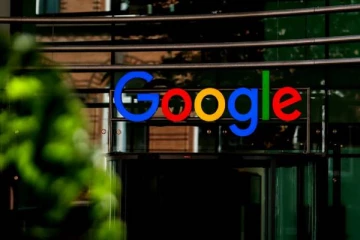 ஊழியர் ஒருவருக்கு 300 சதவீதம் அதிக சம்பளம்: இன்ப அதிர்ச்சி கொடுத்த கூகுள்!