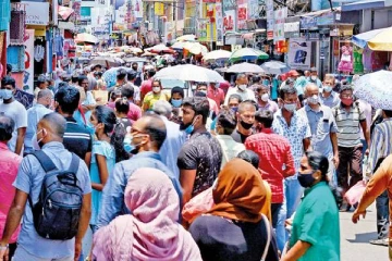 நடைபாதை வியாபாரிகளுக்கு அடையாள அட்டை வழங்க நடவடிக்கை