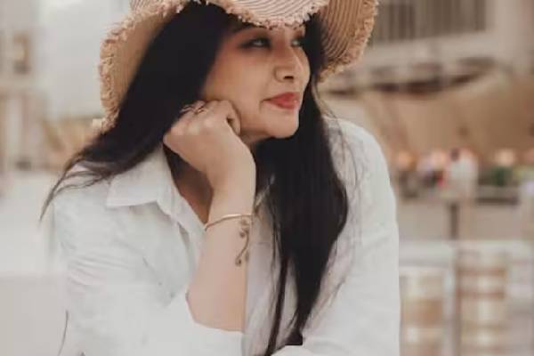 சிவகாசி திரைப்படத்தில் விஜயின் தங்கையை நினைவிருக்கா? வைரலாகும் காணொளி! | Sivakasi Movie Sister Actress Recent Photos Viral