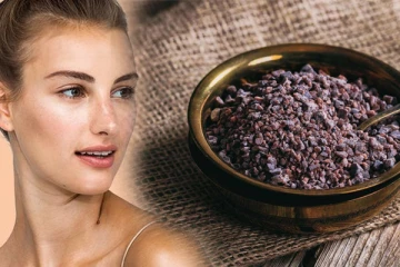 முகத்திற்கு இளமையான தோற்றப்பொலிவு தரும் கருப்பு உப்பு! இப்படி பயன்படுத்தி பாருங்க