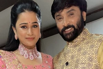 புருஷன் உள்ளே! மனைவி போட்டோஷூட்! கன்னிகாவின் அட்ராசிட்டி..