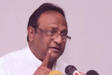 தீவிரவாத தாக்குதல் தொடர்பில் பிறப்பிக்கப்பட்டுள்ள சிவப்பு பிடியாணை! அமைச்சர் தகவல்