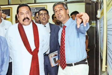 தலைமறைவாக இருக்கும் ஜோன்ஸ்டனை தேடும் 2 பொலிஸ் குழுக்கள்