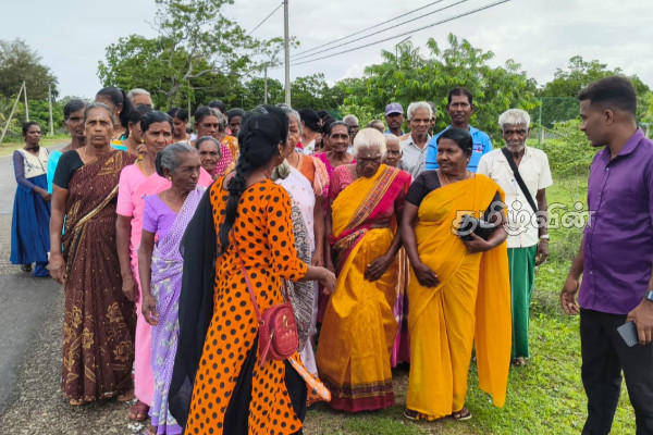 வடக்கு - கிழக்கில் இடம்பெற்ற மாவீரர் நினைவேந்தல் | Maaverar Parents Honored In Vishwamadu