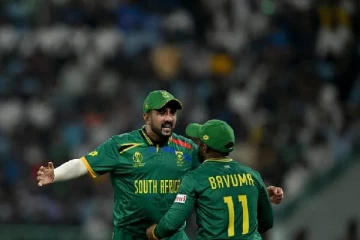 அவுஸ்திரேலியாவை அடித்து நொறுக்கி அபார வெற்றி பெற்ற தென் ஆப்பிரிக்கா