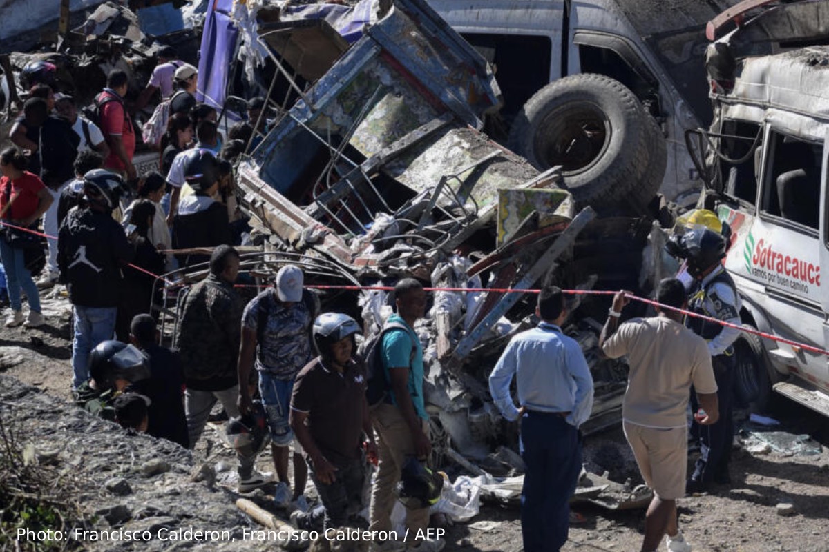 கொலம்பியாவில் பயங்கர குண்டுவெடிப்பு: 14 பேர் உயிரிழப்பு: 38 பேர் படுகாயம் | Western Colombia Terrorist Attack 14 Dead