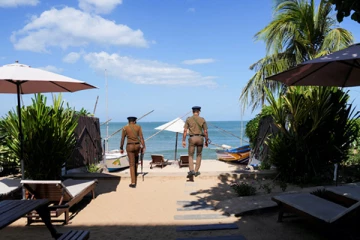 கடற்கரை பகுதியில் நபர் ஒருவர் கொலை; பொலிஸார் தீவிர விசாரணை