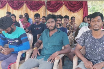 வவுனியா - புளியங்குளம் பகுதி மக்கள் உண்ணாவிரத போராட்டம் (Photos)