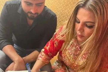 ஹாஸ்பிடலில் உயிருக்கு போராடும் அம்மா.. திடீரென ரகசிய திருமணம் செய்துகொண்ட நடிகை