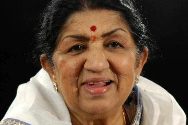 இந்திய இசைக்குயிலின் உடல்நிலை கவலைக்கிடம்! மருத்துவமனை அறிவிப்பு! (காணொளி) | Lata Mangeshkar S Health Deteriorates Again