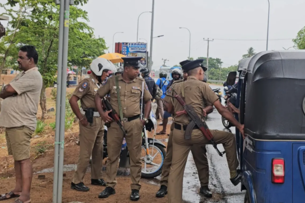 தேவாலயத்திற்குள் அருகில் சடலமாக கிடந்த குடும்பஸ்தர் ; தமிழர் பகுதியில் சம்பவம் | Man Found Dead Near Temple Incident In Tamil Area
