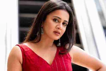 பம்ப் செட்டில் அட்டகாசமான ஜாலி குளியல் போடும் தொகுப்பாளினி அஞ்சனா... கூலான வீடியோ