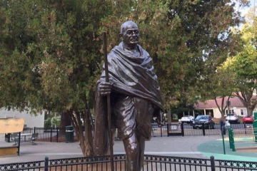 அமெரிக்காவில் 2-வது முறையாக வடிவமைக்கப்பட்ட காந்தி சிலை! இந்தியர்கள் மகிழ்ச்சி