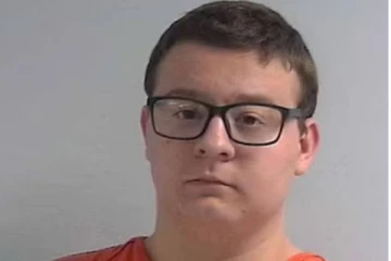 நள்ளிரவில் கேட்ட அலறல் சத்தம்! பிஞ்சு குழந்தைகளை துடிக்க துடிக்க கொன்ற சிறுவன்.. அதிரவைக்கும்  சம்பவம்