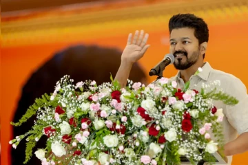 அரசியலில் கால் பதித்த விஜய்... தமிழ் சினிமாவுக்கு ஏற்பட்ட கோடி இழப்பு - வெளியான தகவல்!