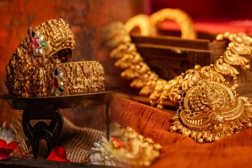 இலங்கையில் தங்கம் விலையில் ஏற்பட்ட மாற்றம்; நகைப்பிரியர்கள் மகிழ்ச்சி