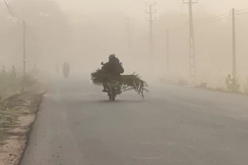 வவுனியாவில் அதிக பனிமூட்டம்: பயணிகள் அவதி(Photos)