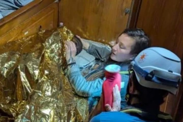 குடியேற்றவாசிகளின் படகு கவிழ்ந்து 44 பேர் உயிரிழப்பு; மூன்றுநாள் கடலில் தவித்த சிறுமி