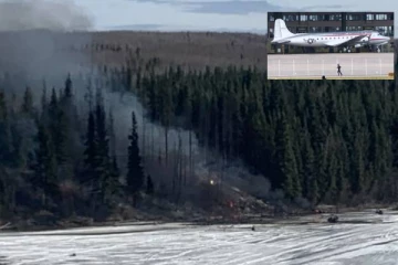 அமெரிக்காவில் நதியில் விழுந்து நொறுங்கிய விமானம்..இருவர் பலி