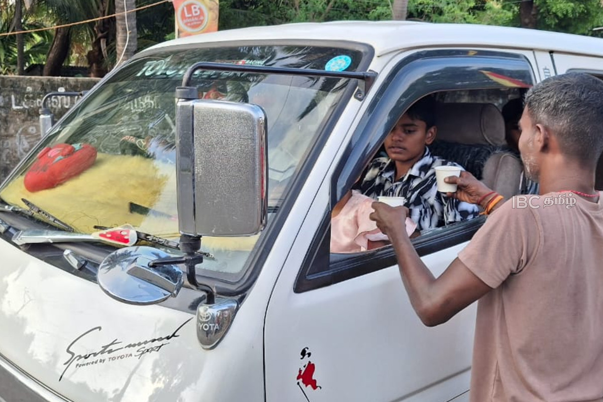 யாழில் குரலற்றவர்களின் குரல் அமைப்பின் ஏற்பாட்டில் முள்ளிவாய்க்கால் கஞ்சி வழங்கல் | Mullivaikkal Kanji Offering Event In Jaffna