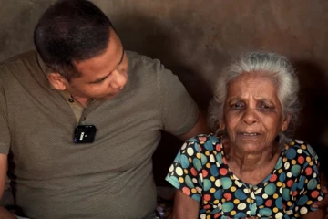 ஒரு நேர உணவு - நான் இறந்தால் என் பிள்ளைகளை யார் பார்ப்பது..! 85 வயது தாயின் கண்ணீர்