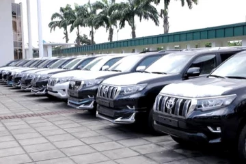 அரச வாகனங்கள் தொடர்பாக பொதுமக்களிடம் உதவிகோரும் பொலிஸார்