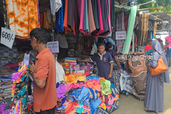 மன்னாரில் சூடு பிடித்துள்ள பண்டிகைக்கால வியாபாரம் | Festive Season Business Is Booming In Mannar