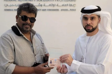 துபாயில் கோல்டன் விசா பெற்ற முதல் தமிழ் நடிகர்