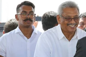 "..තාත්තව ගෙදරට ගෙන්න ගන්න.." කියා ජනපති පුතුගේ ඇමරිකාවේ නිවසත් විරෝධතාකරුවන් වටලයි...