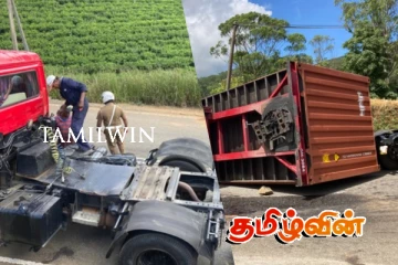 நுவரெலியா - கண்டி பிரதான வீதியில் குடைசாய்ந்த கனரக வாகனம்