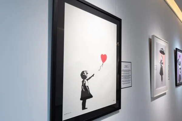 லண்டனின் புகழ்பெற்ற ஓவியம் திருடப்பட்ட சம்பவம்: கொள்ளையருக்கு நீதிமன்றம் விதித்த தண்டனை | Banksy Drawing Theft Thief Sentenced To Jail லண்டனின் புகழ்பெற்ற ஓவியம் திருடப்பட்ட சம்பவம்: கொள்ளையருக்கு நீதிமன்றம் விதித்த தண்டனை | Banksy Drawing Theft Thief Sentenced To Jail