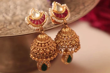 அடேங்கப்பா.. உச்சத்தில் தங்கம் விலை - நகை பிரியர்கள் ஷாக்!