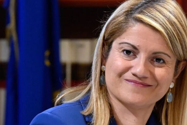 இலங்கை வந்தார் இத்தாலியின் வெளிவிவகார பிரதி அமைச்சர்.. | Italian Deputy Foreign Minister Arrives Sri Lanka